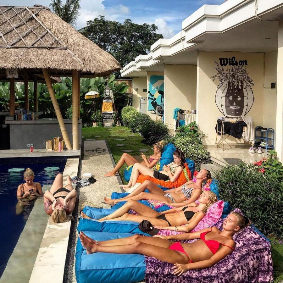Castaway Hostel Canggu Exterior foto