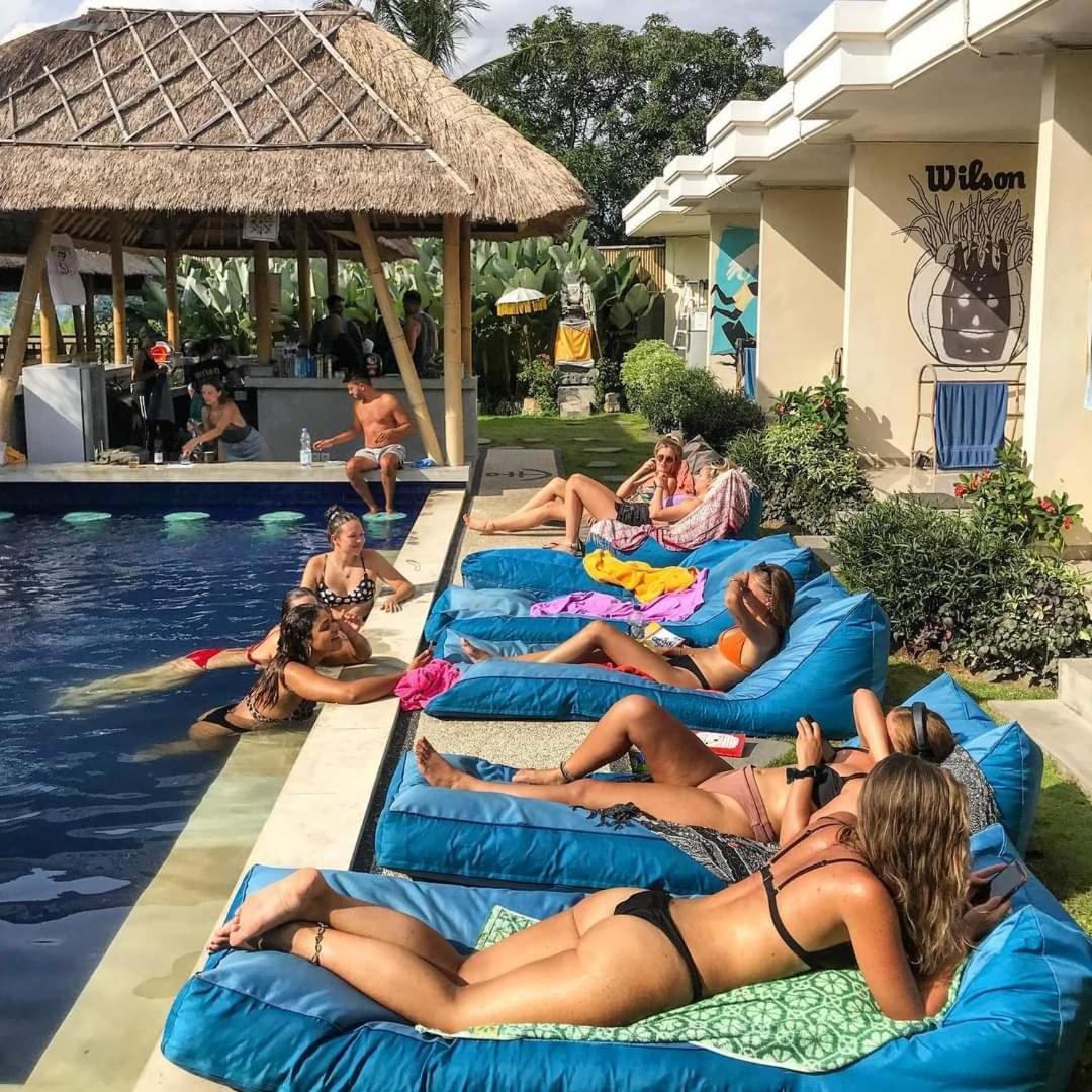 Castaway Hostel Canggu Exterior foto